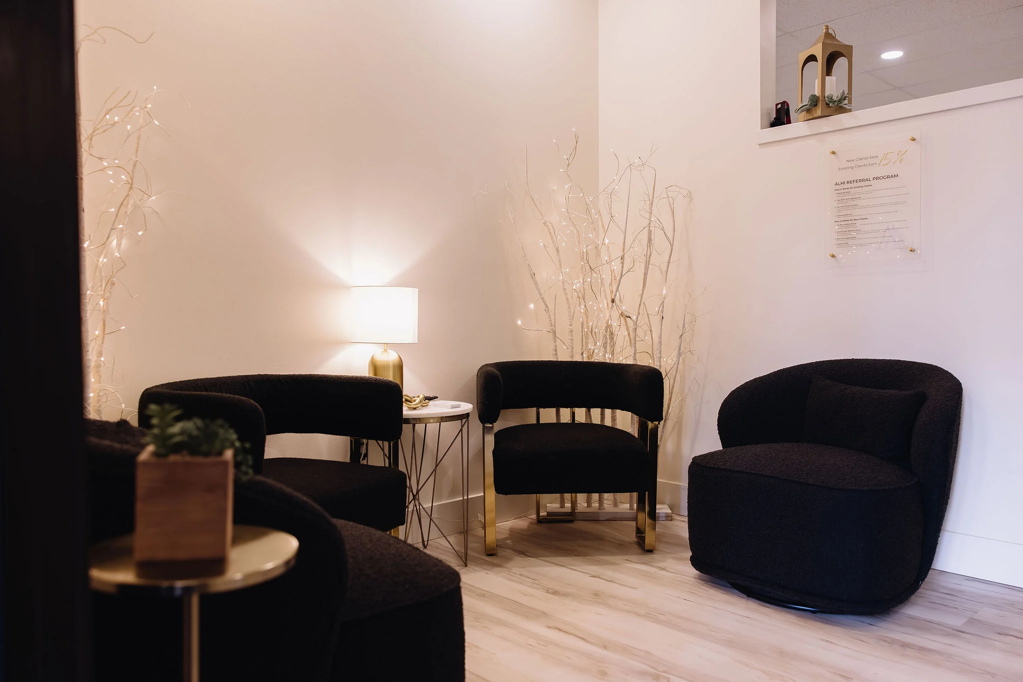 Private consultation seating